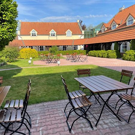 Bechneruv Statek Hotel Lány Exterior foto